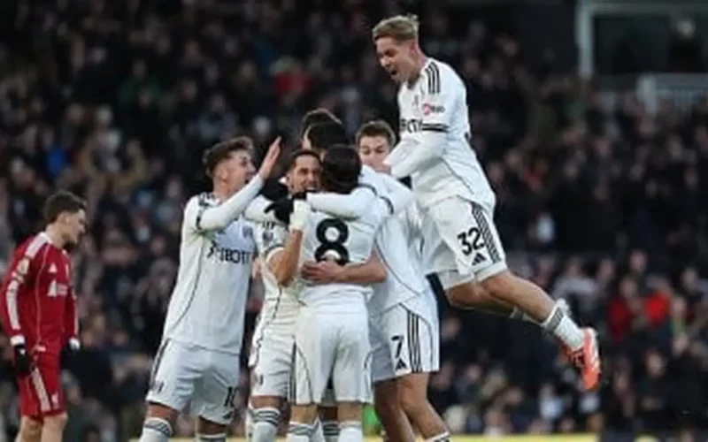 تعادل مثير 2-2.. ليفربول يفقد المزيد من النقاط أمام فولهام في الدوري الإنجليزي